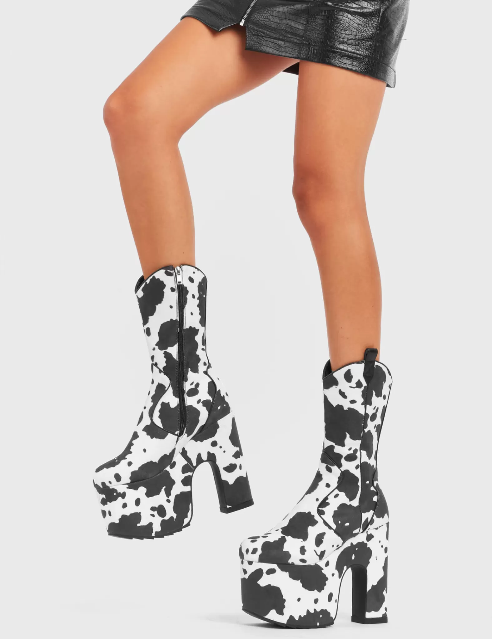 Cowbell Chunky Platform Calf Boot^Lamoda Shop