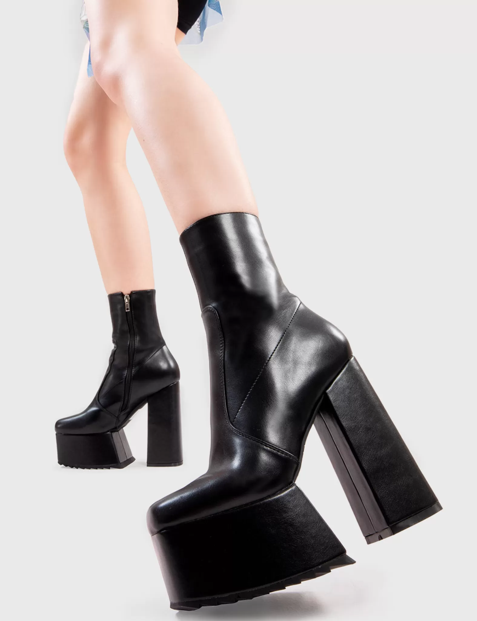 Wrath Platform Ankle Boots^Lamoda Online